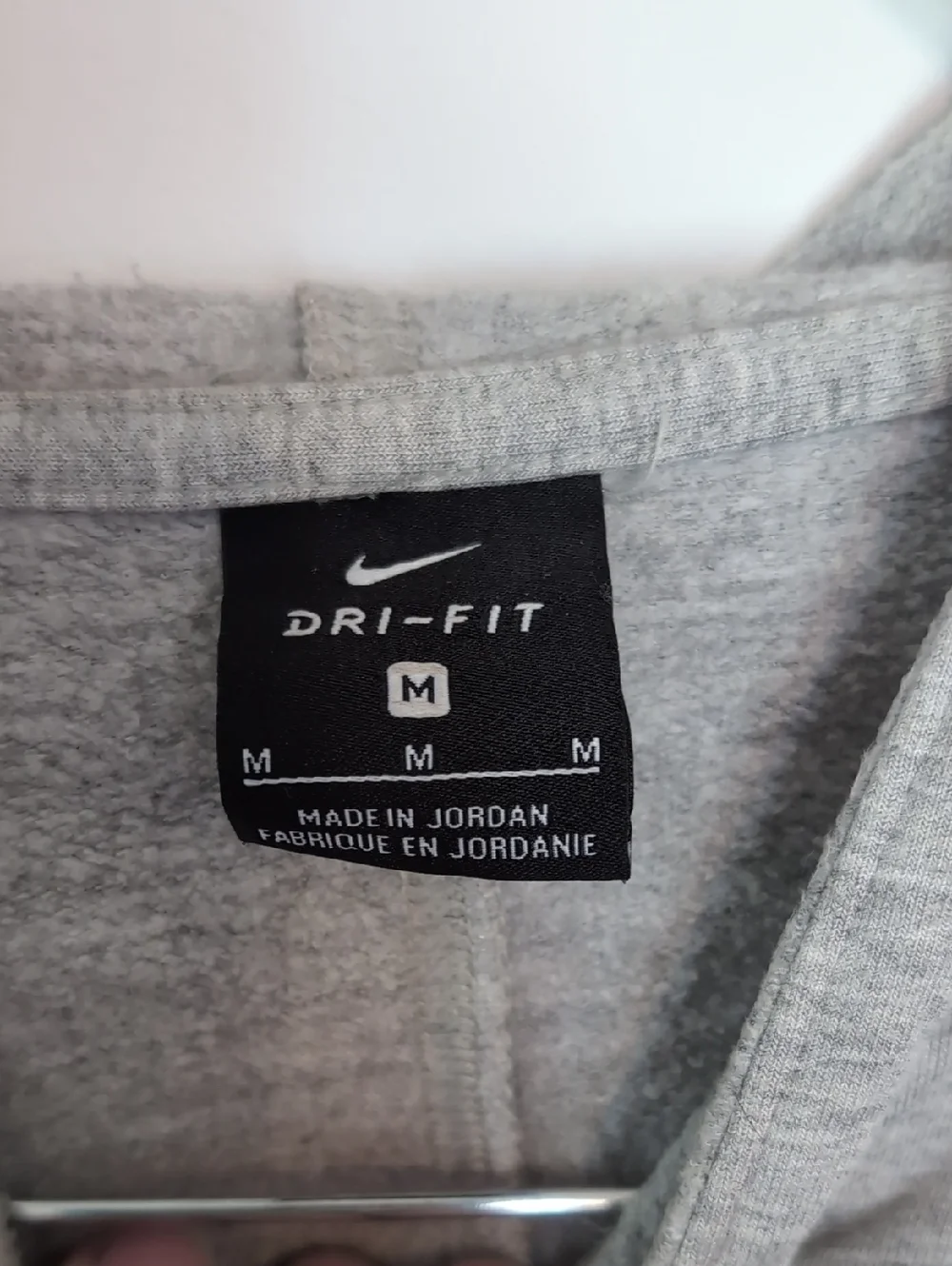 Nike Dri-Fit Heather Gray Cropped Hooded Long Sleeve Top Size Medium